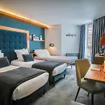Fahrenheit Seven Hotel 4*