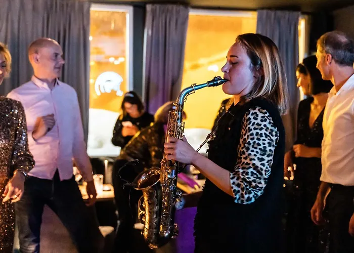 Hotell Fahrenheit Seven 4*