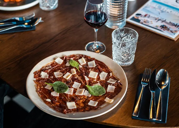 Fahrenheit Seven Hotell 4*